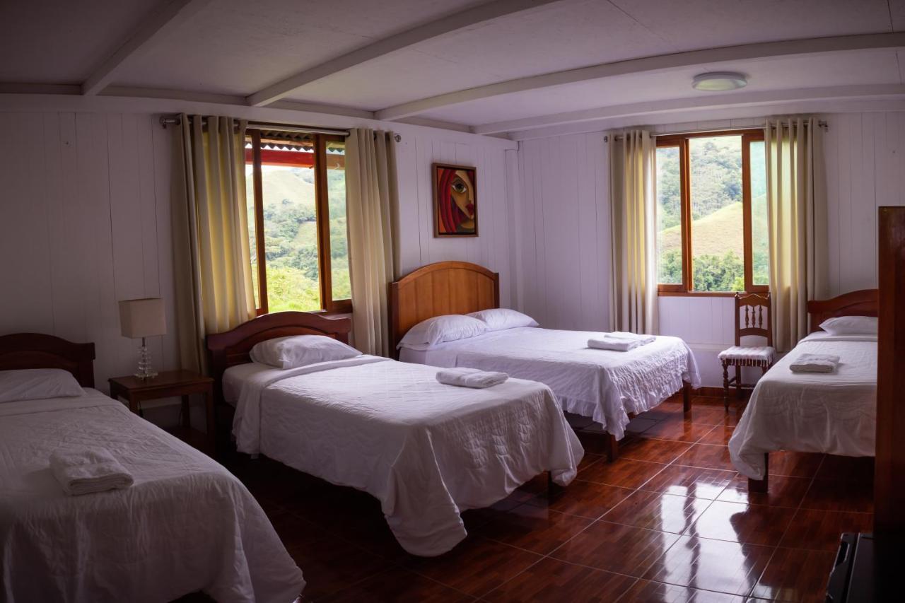 Albergue Turistico Gstir Pozuzo Zewnętrze zdjęcie