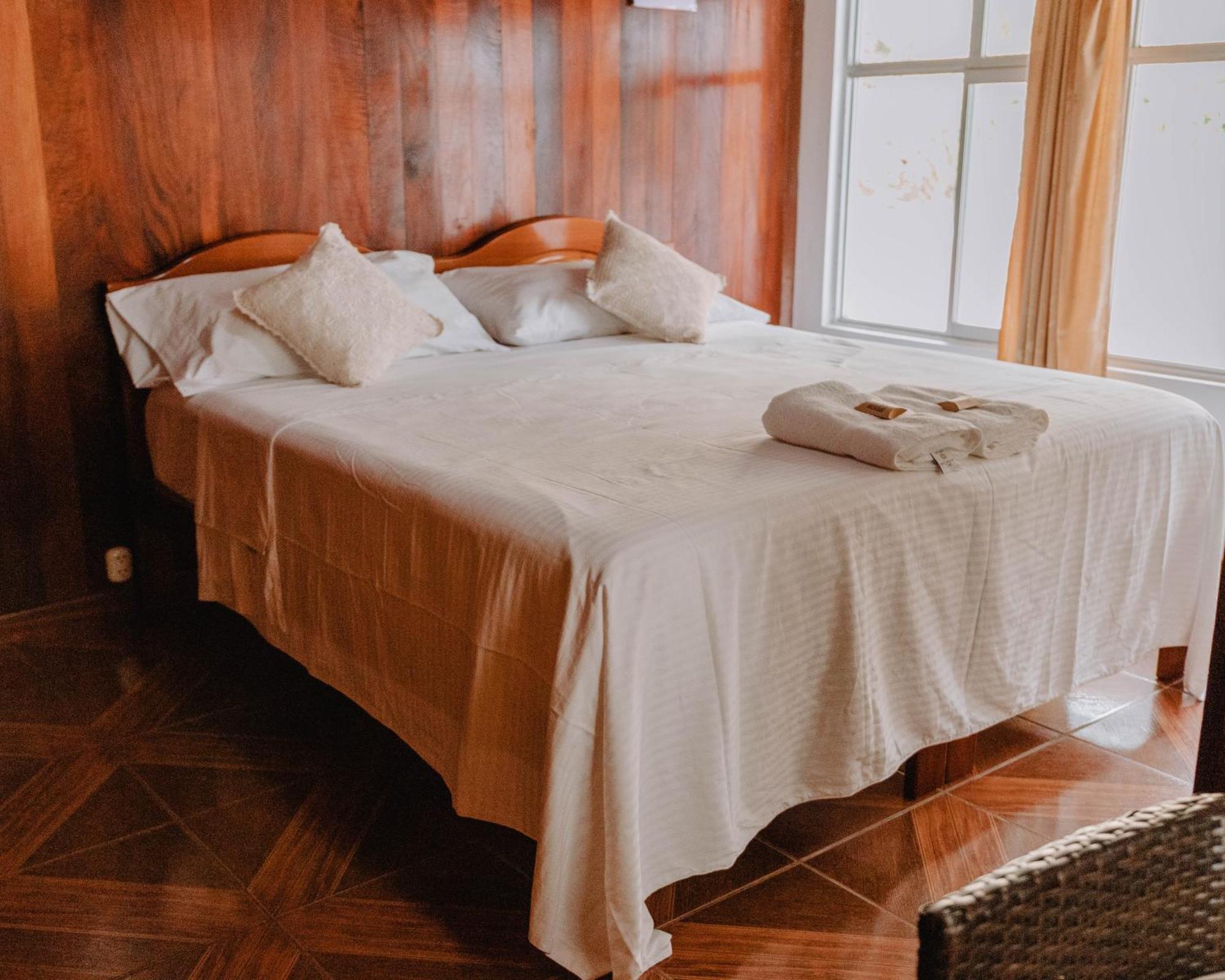 Albergue Turistico Gstir Pozuzo Zewnętrze zdjęcie